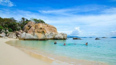 NINH CHỮ - TEAM BUILDING - BAR TRÊN BIỂN