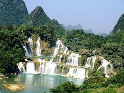 CAO NGUYÊN BAN MÊ - NHÀ THỜ MĂNG ĐEN