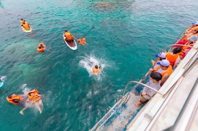 NINH CHỮ - TEAM BUILDING - BAR TRÊN BIỂN